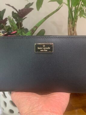 New Kate Spade Putnam Drive Braylon Wallet Long Black Hot Pink accents MSRP $139